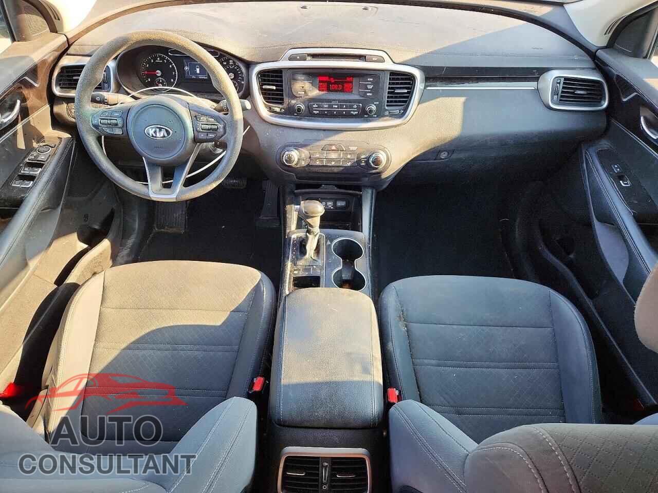 KIA SORENTO 2017 - 5XYPG4A33HG246850