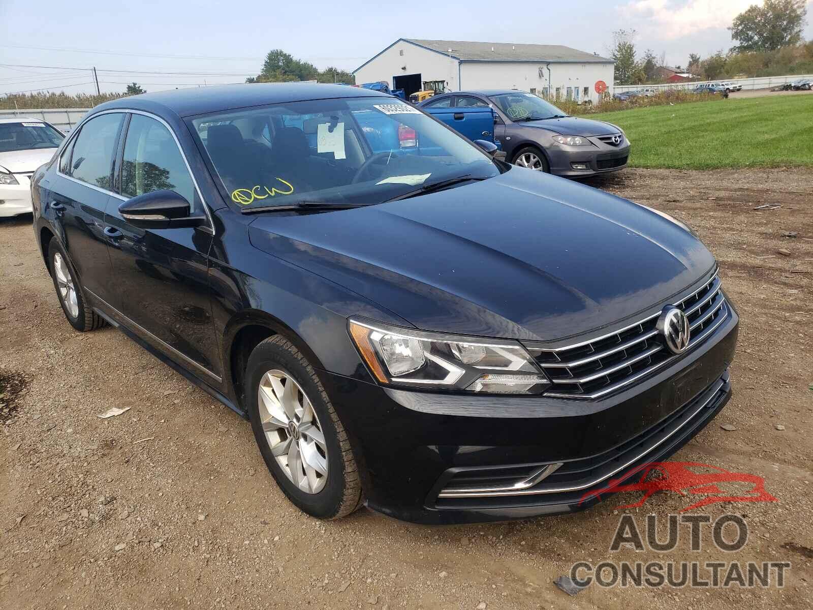 VOLKSWAGEN PASSAT 2017 - 1VWAT7A32HC059684