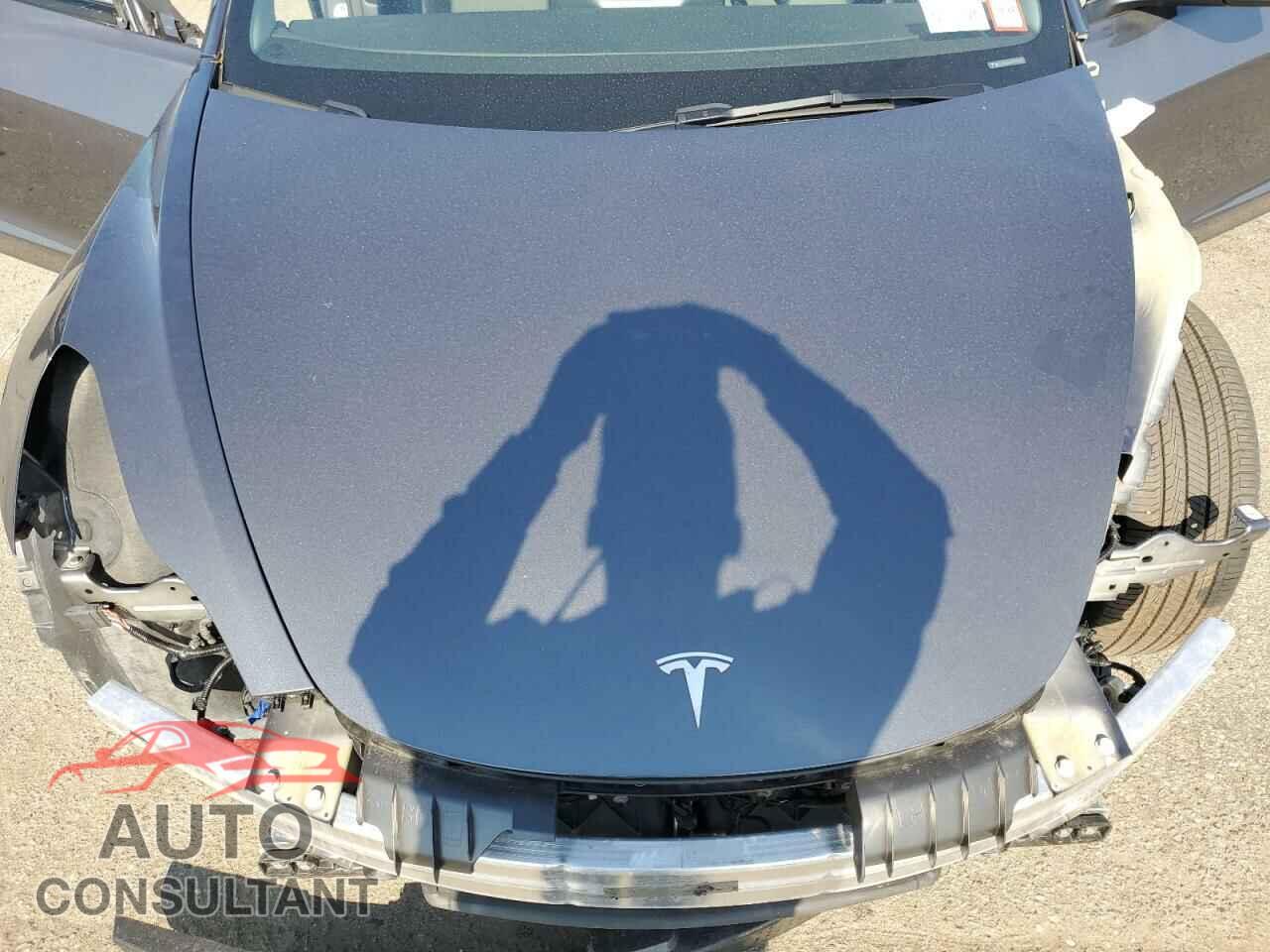 TESLA MODEL 3 2023 - 5YJ3E1EA4PF705577