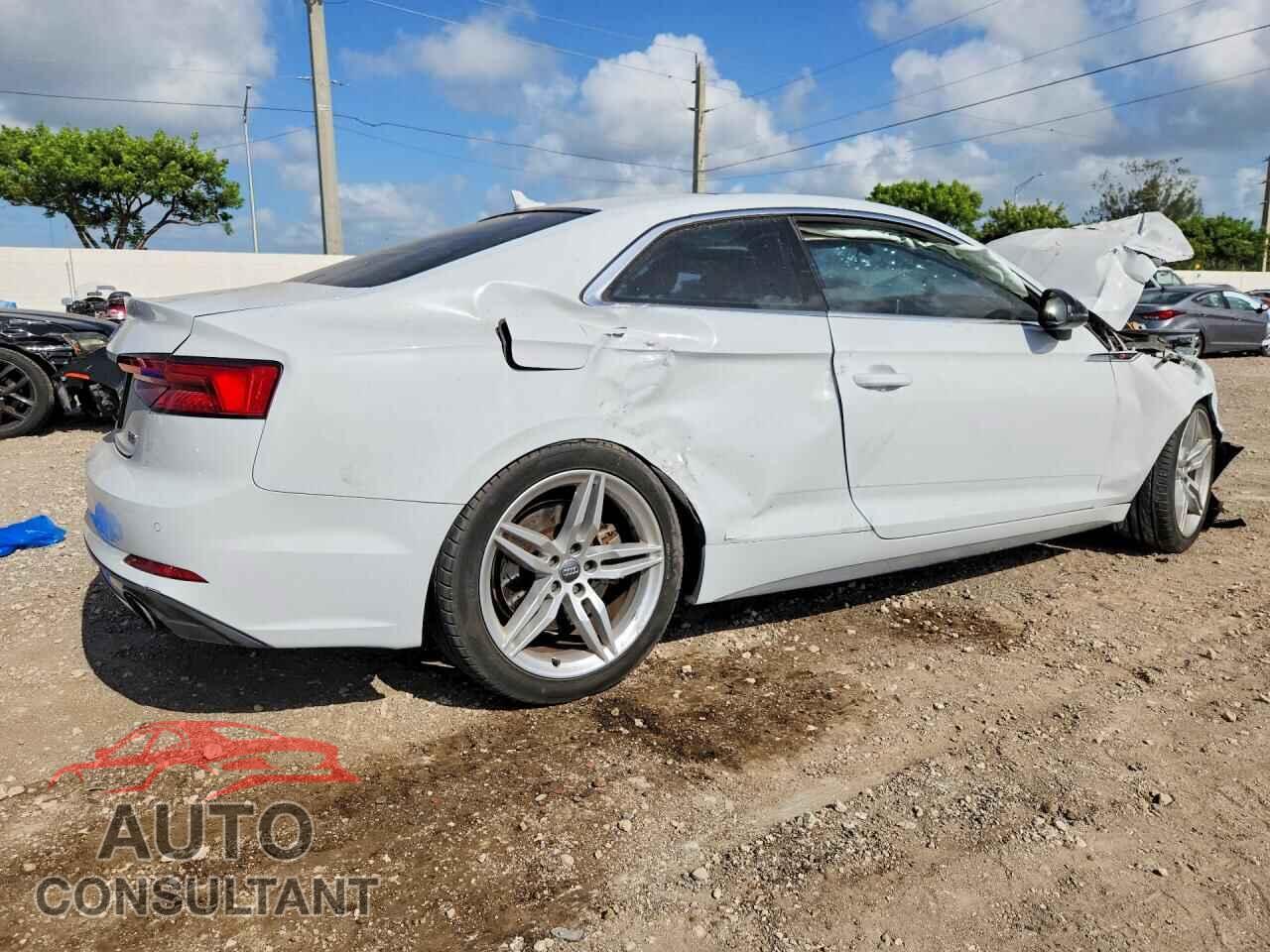 AUDI A5 2018 - WAUTNAF58JA003437