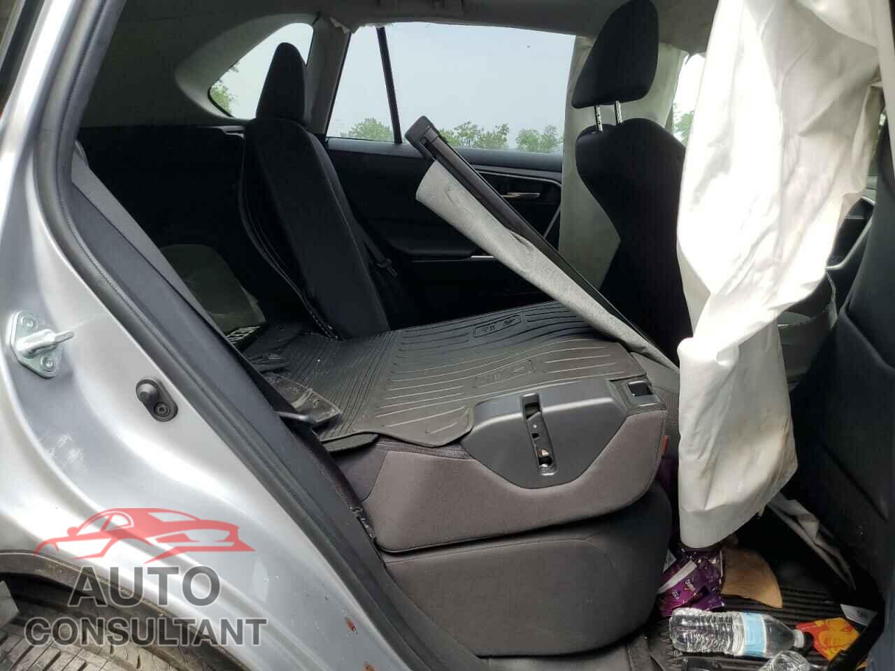 TOYOTA RAV4 2019 - JTMP1RFV8KD043449