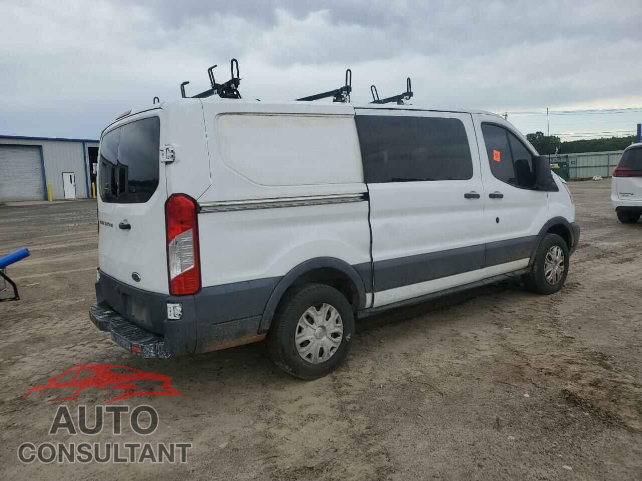 FORD TRANSIT 2017 - 1FTYR1YM0HKA87159