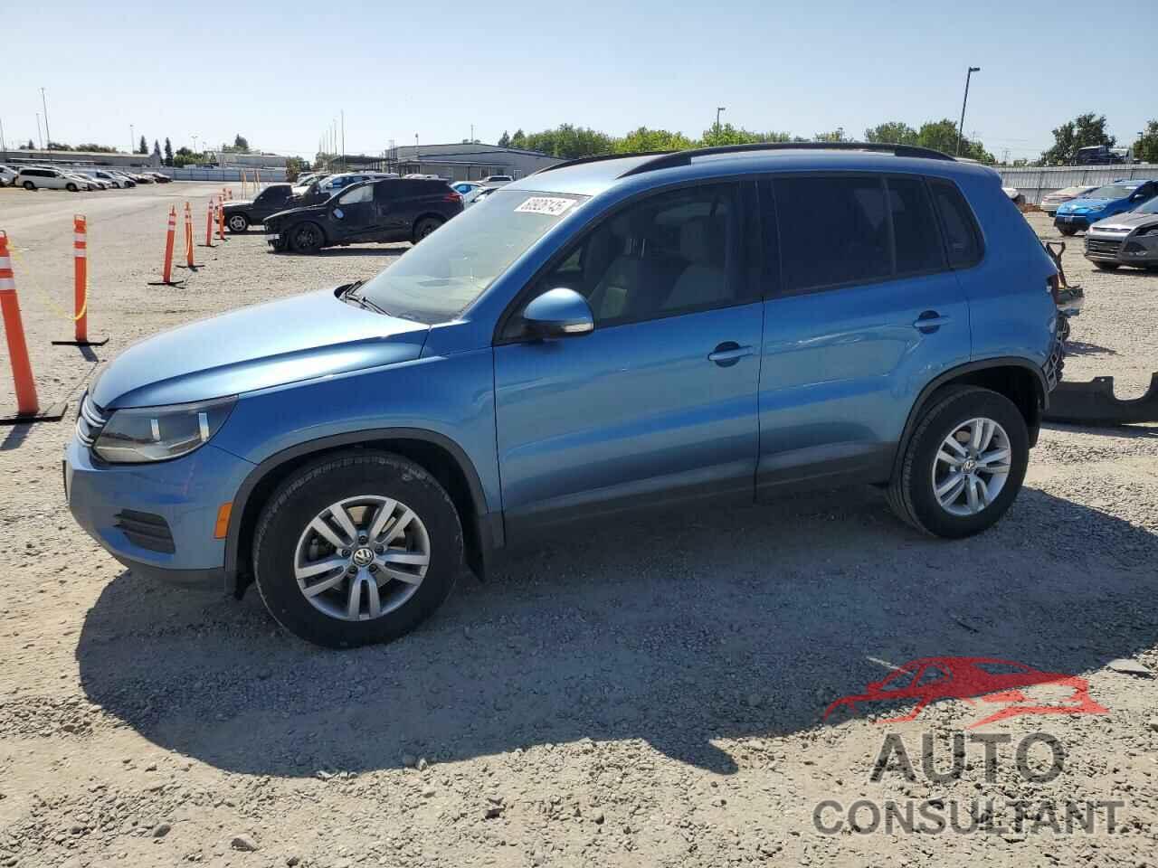 VOLKSWAGEN TIGUAN 2017 - WVGBV7AX5HK028211