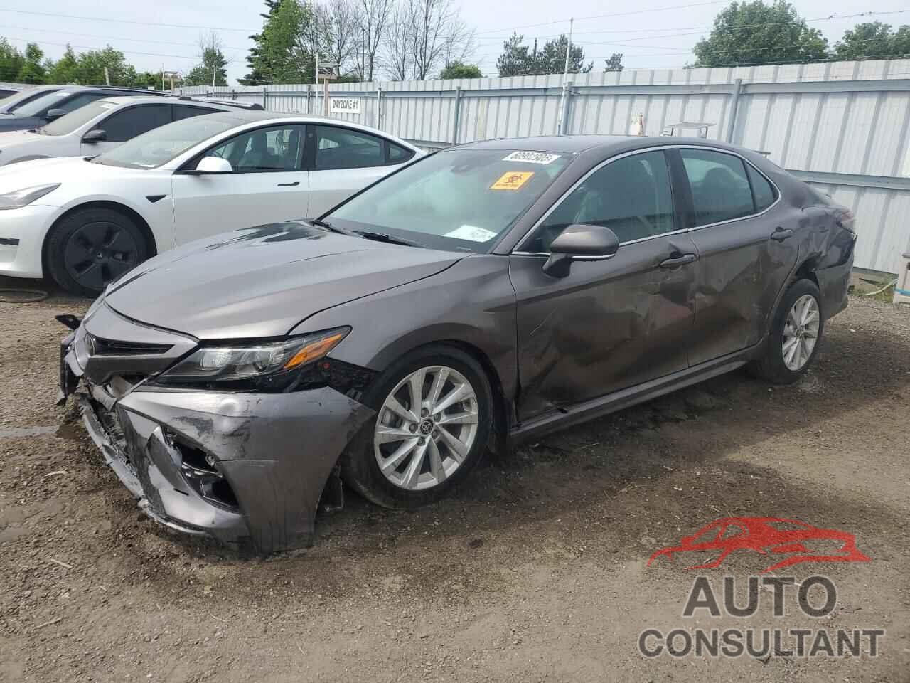 TOYOTA CAMRY 2022 - 4T1G11AK4NU676044