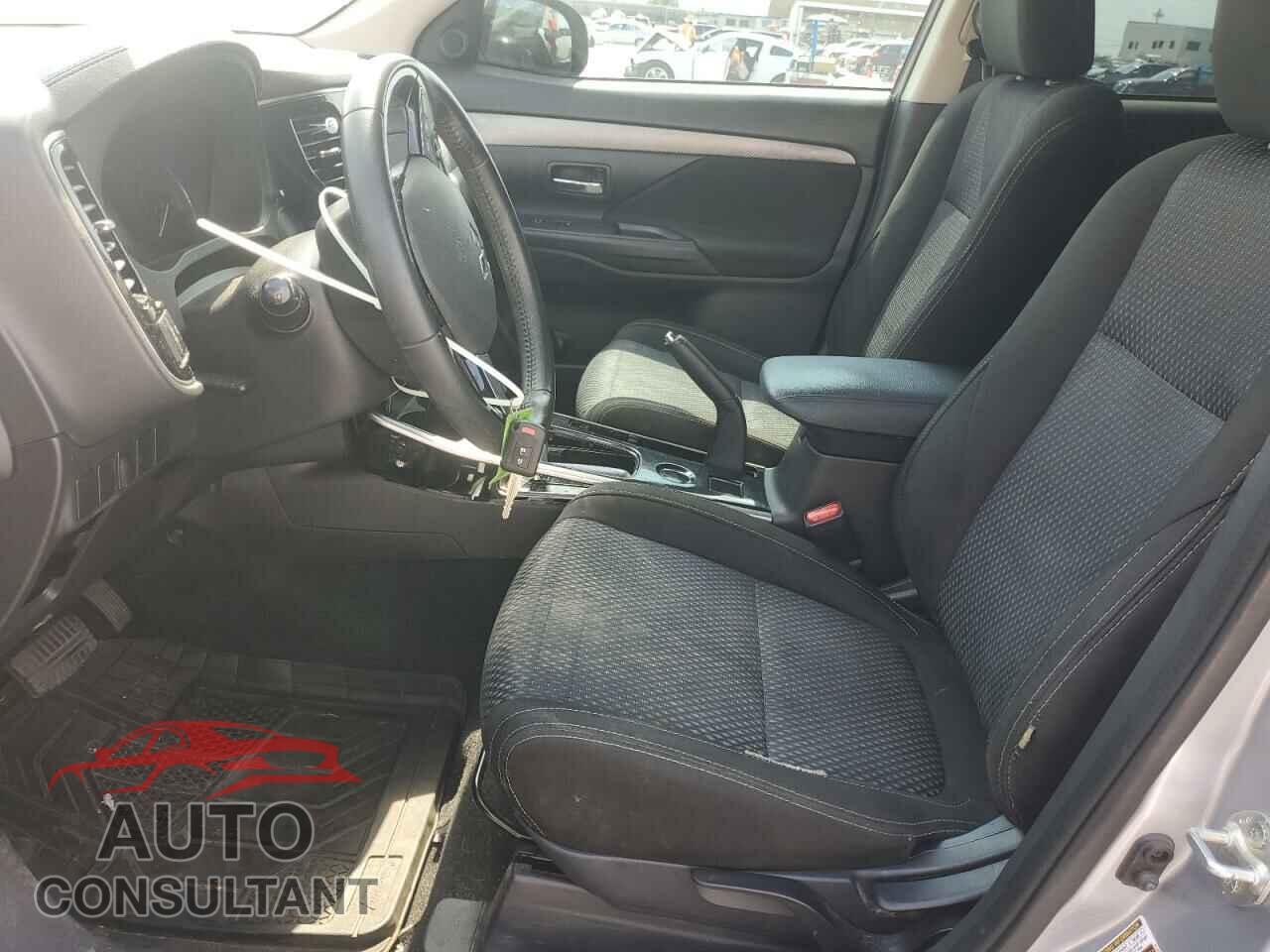 MITSUBISHI OUTLANDER 2017 - JA4AD2A31HZ062103