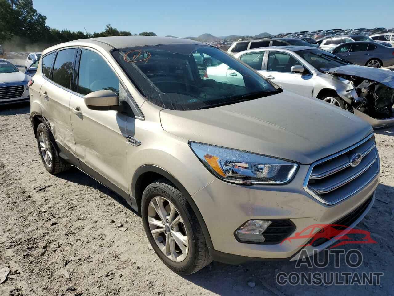 FORD ESCAPE 2017 - 1FMCU0GD4HUF05646