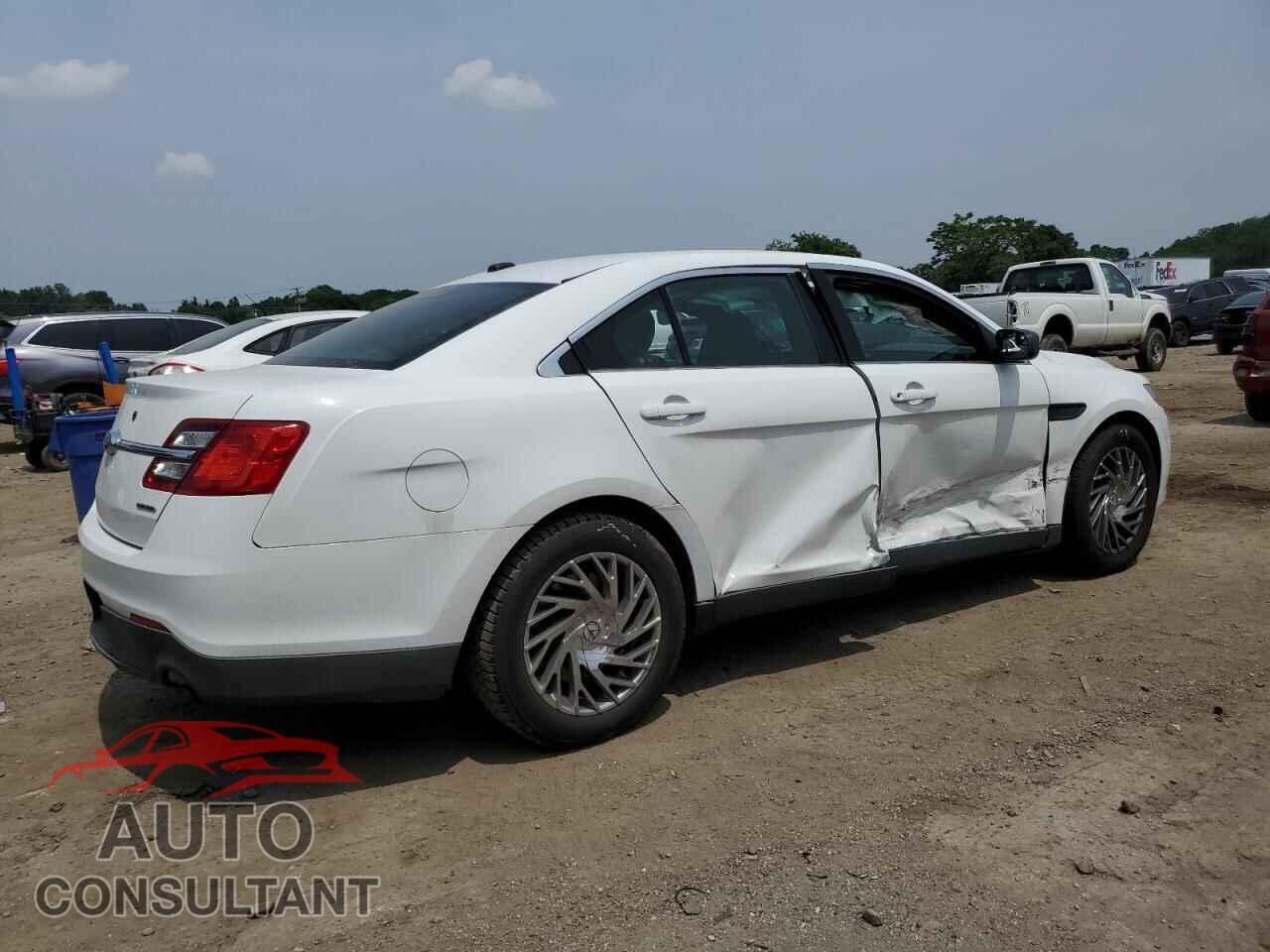 FORD TAURUS 2015 - 1FAHP2L84FG122765