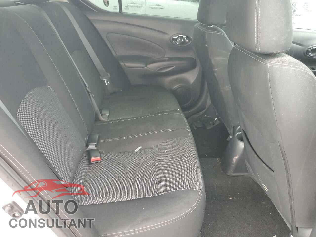 NISSAN VERSA 2019 - 3N1CN7AP3KL844643