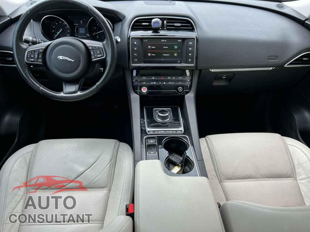 JAGUAR F-PACE 2017 - SADCK2BV2HA077734