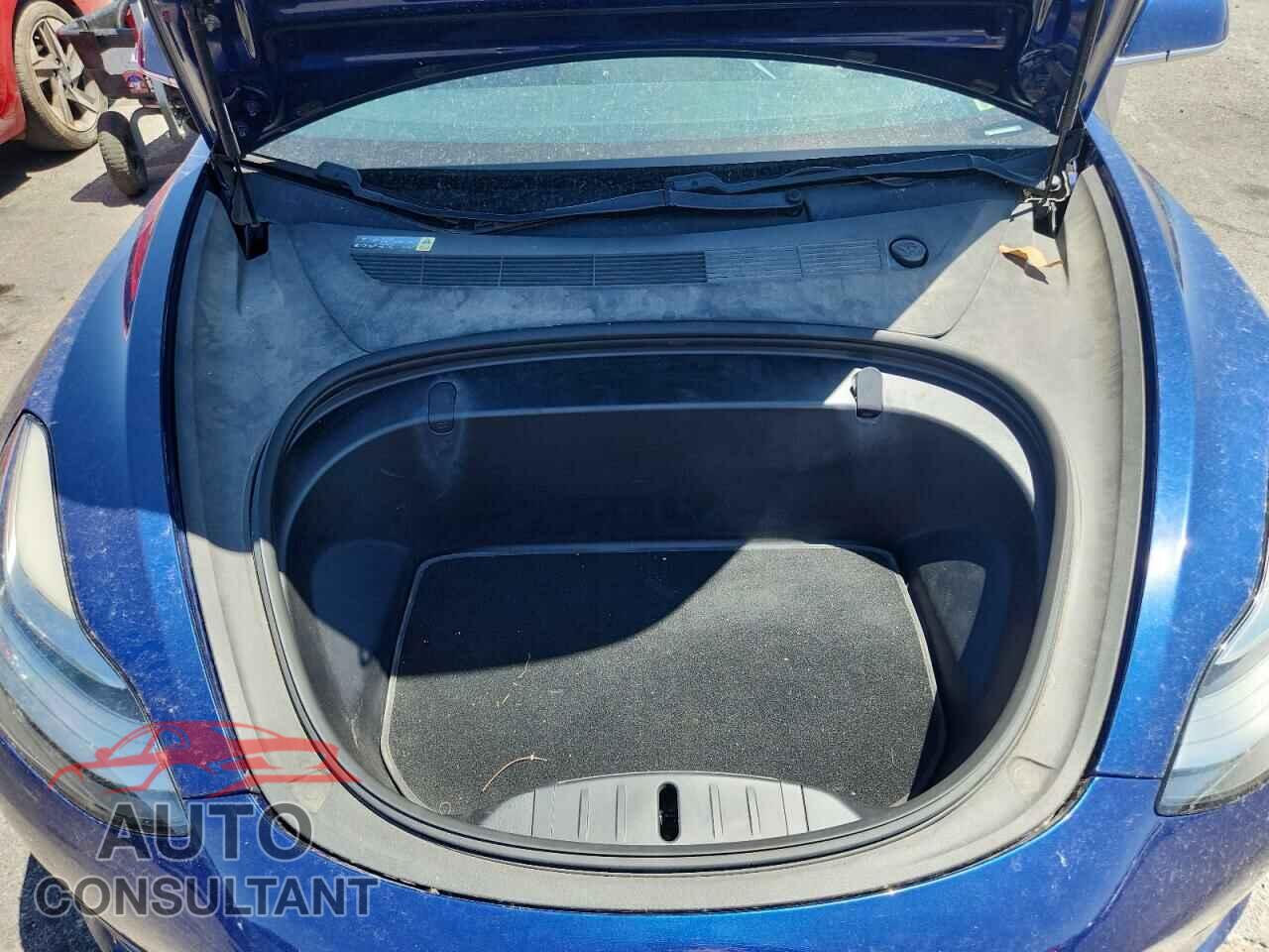 TESLA MODEL 3 2018 - 5YJ3E1EA8JF040593