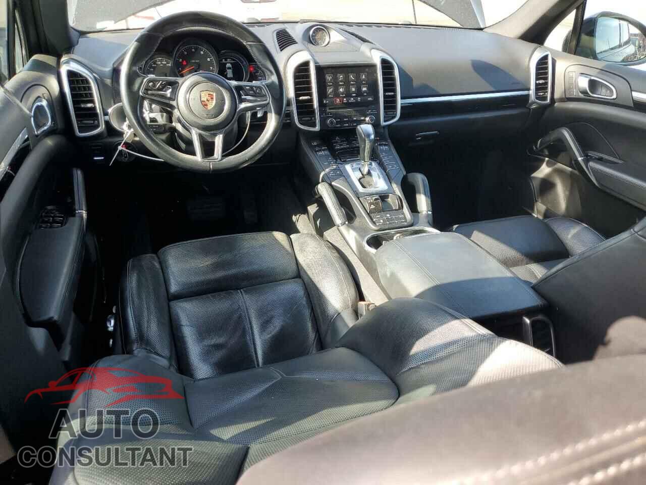 PORSCHE CAYENNE 2017 - WP1AA2A20HKA80640