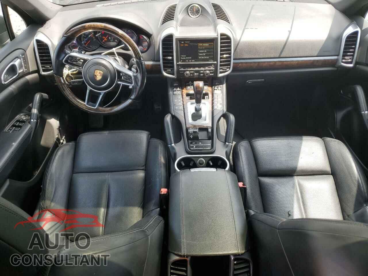 PORSCHE CAYENNE 2016 - WP1AA2A26GKA10672