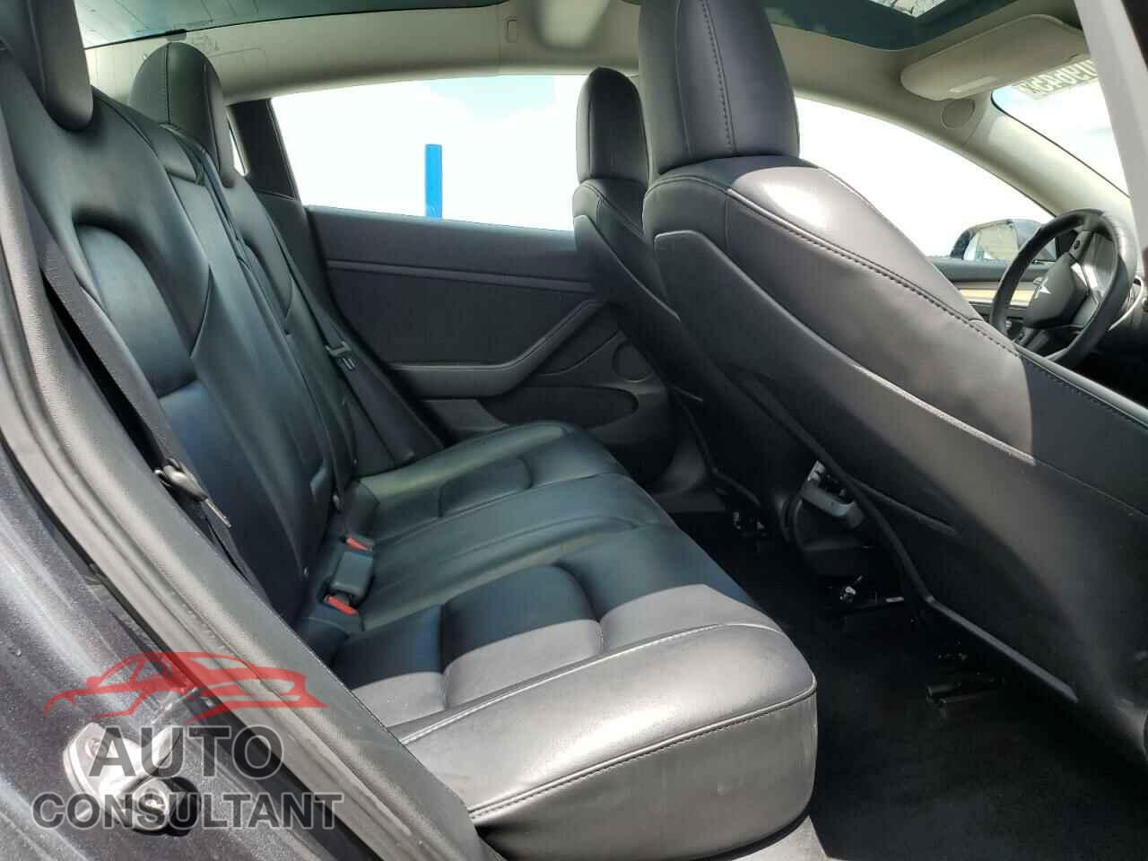 TESLA MODEL 3 2023 - 5YJ3E1EA4PF449103