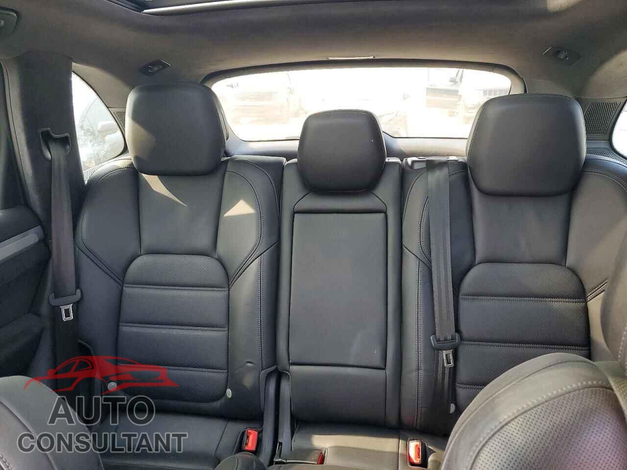 PORSCHE CAYENNE 2016 - WP1AD2A21GLA72031