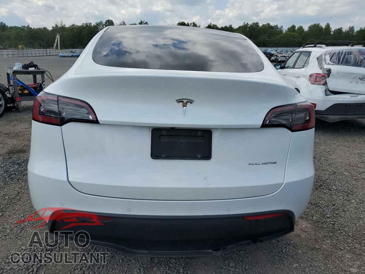 TESLA MODEL Y 2022 - 7SAYGDEEXNF376159