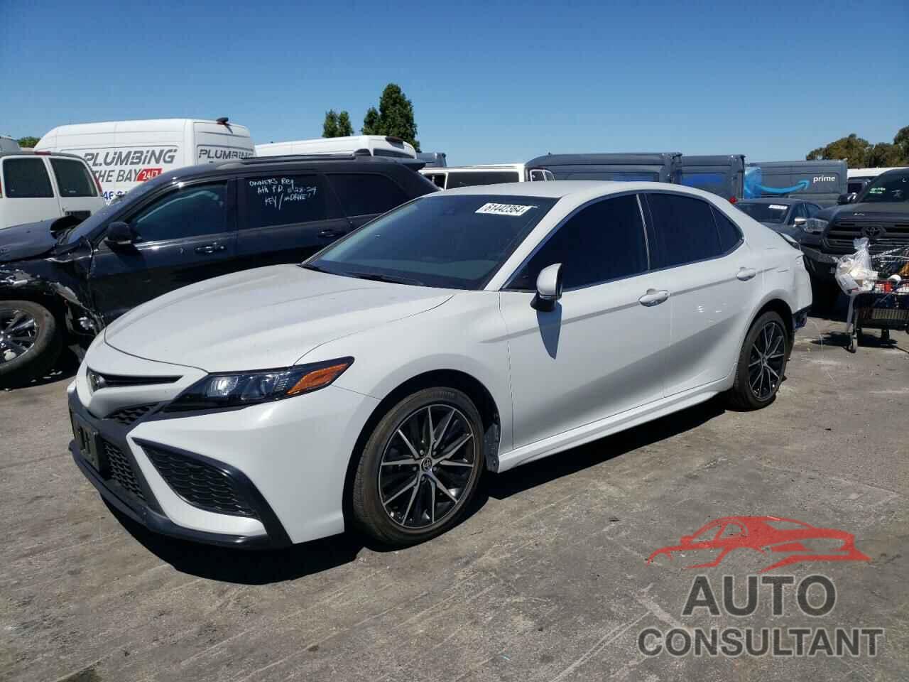 TOYOTA CAMRY 2022 - 4T1T11AK8NU058126