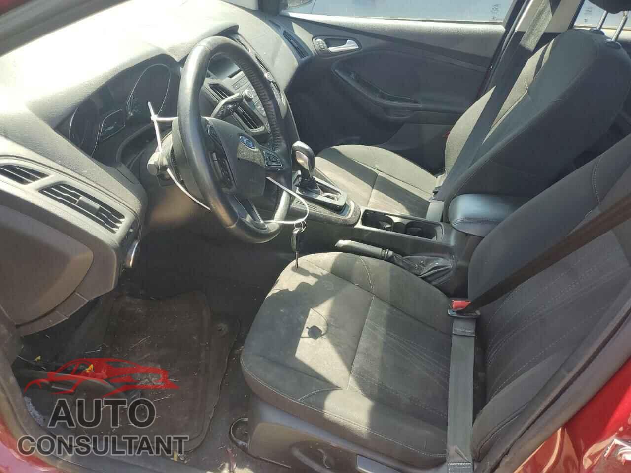FORD FOCUS 2015 - 1FADP3K26FL220138