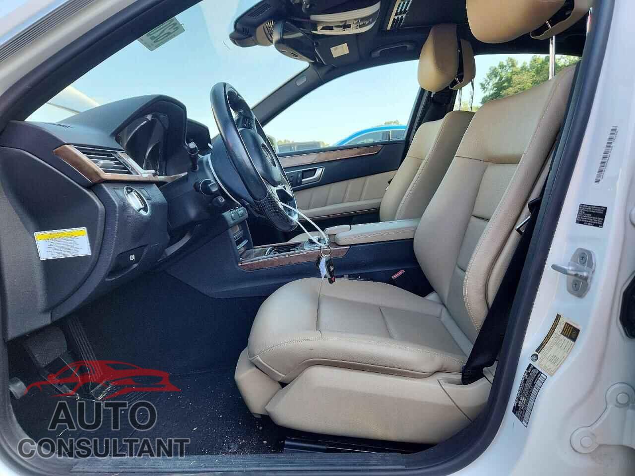 MERCEDES-BENZ E-CLASS 2013 - WDDHF5KB1DA772641