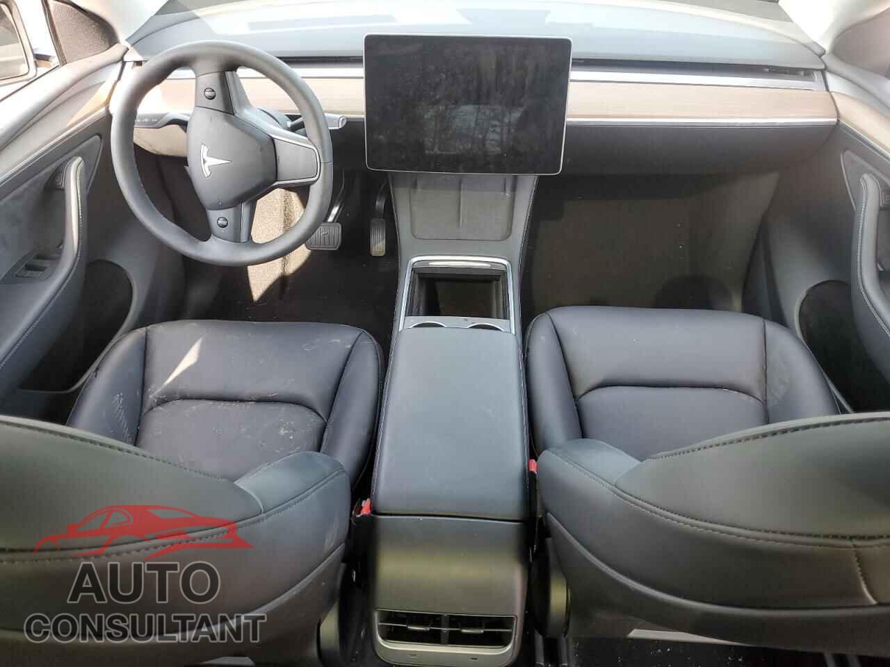 TESLA MODEL Y 2024 - 7SAYGDEE4RF090863