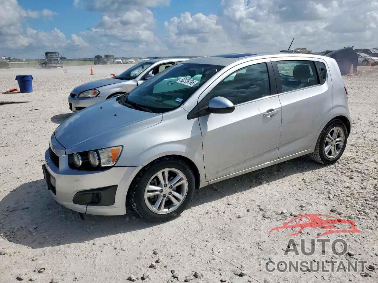 CHEVROLET SONIC 2016 - 1G1JC6SB3G4118598