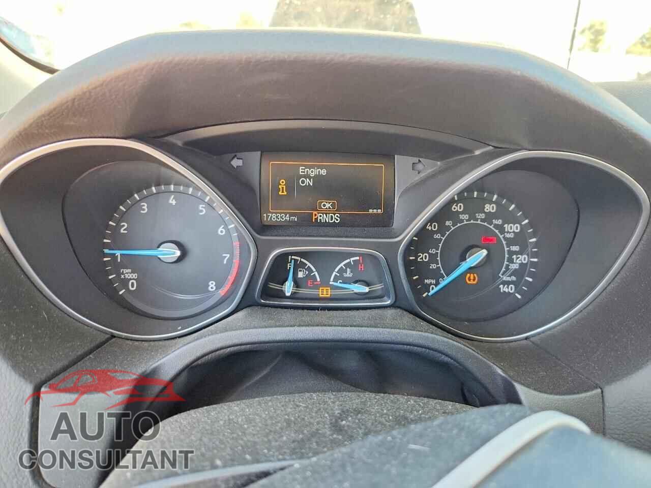 FORD FOCUS 2015 - 1FADP3F25FL221775