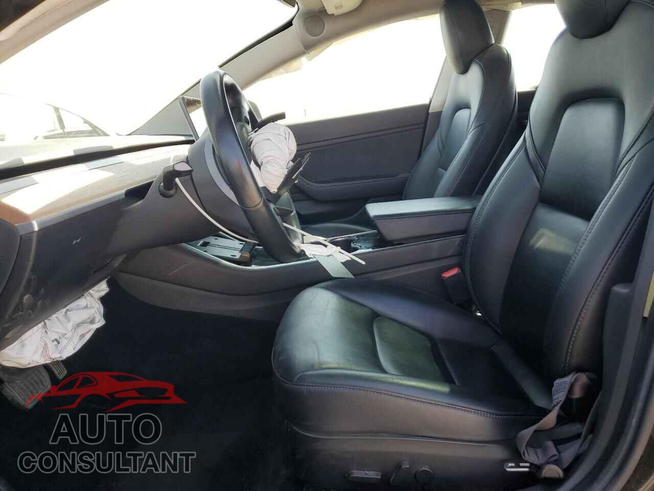 TESLA MODEL 3 2018 - 5YJ3E1EB8JF084716