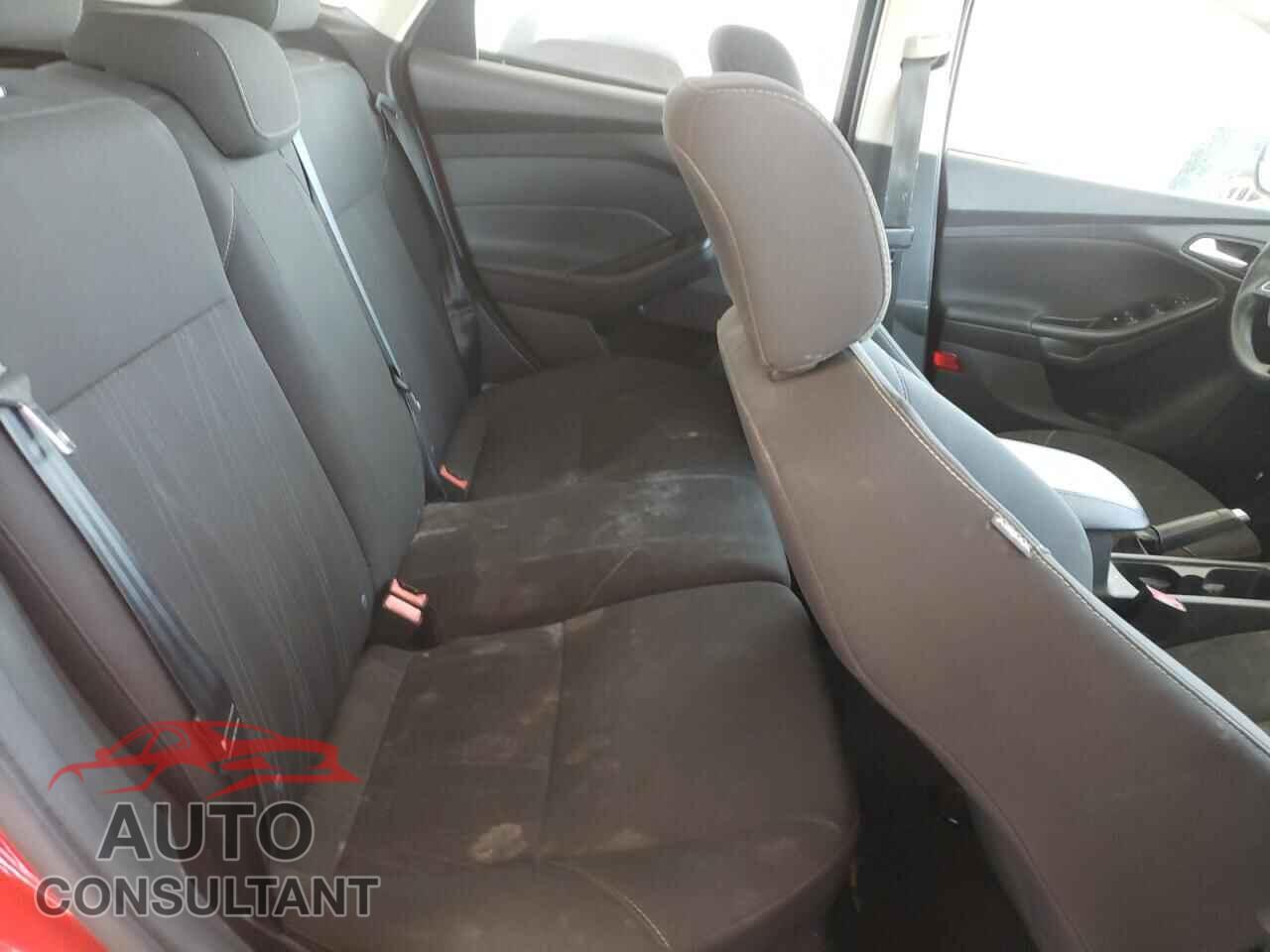 FORD FOCUS 2016 - 1FADP3K28GL320257