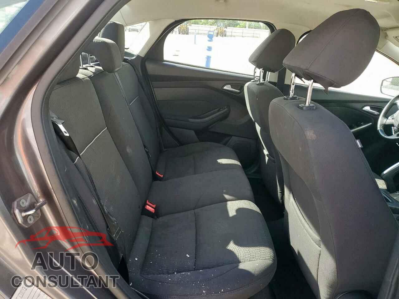 FORD FOCUS 2012 - 1FAHP3H26CL411059