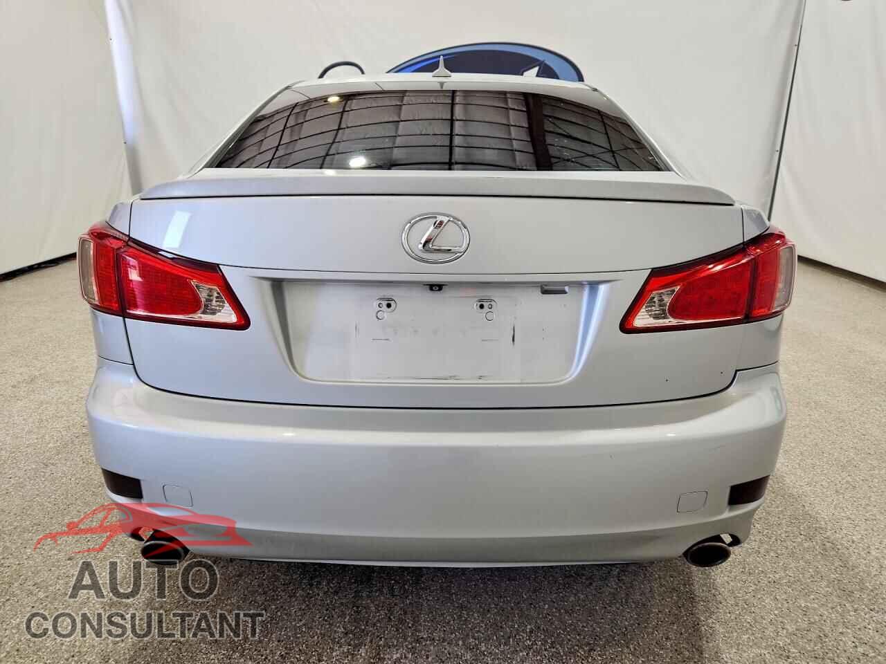 LEXUS IS 2011 - JTHBF5C24B2101369