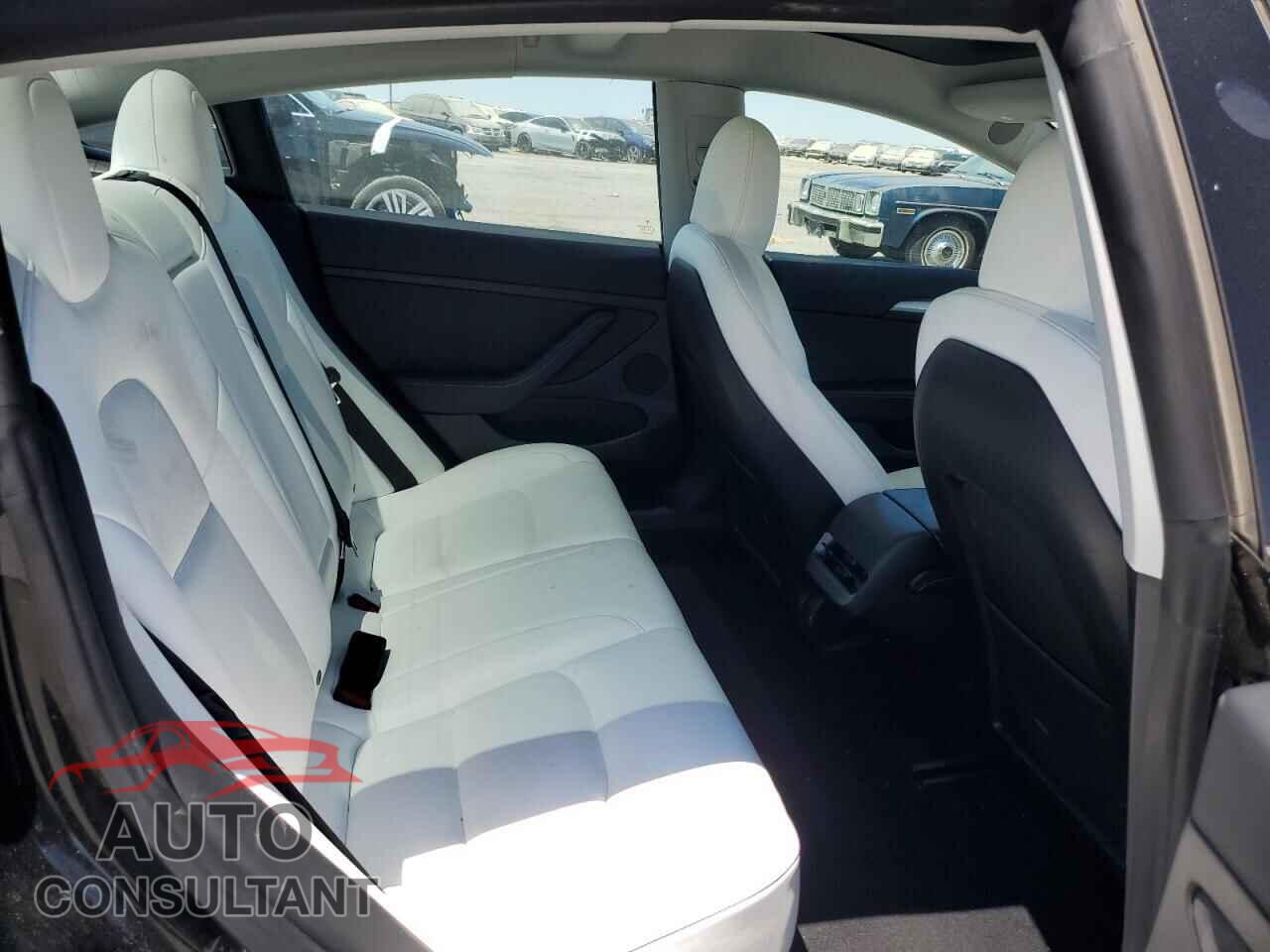 TESLA MODEL 3 2022 - 5YJ3E1EA5NF303032