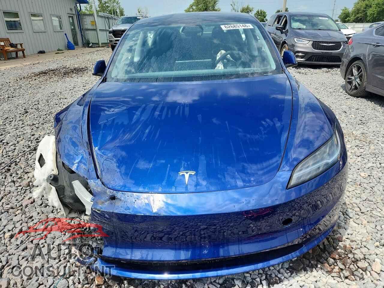TESLA MODEL 3 2024 - 5YJ3E1EA9RF870284