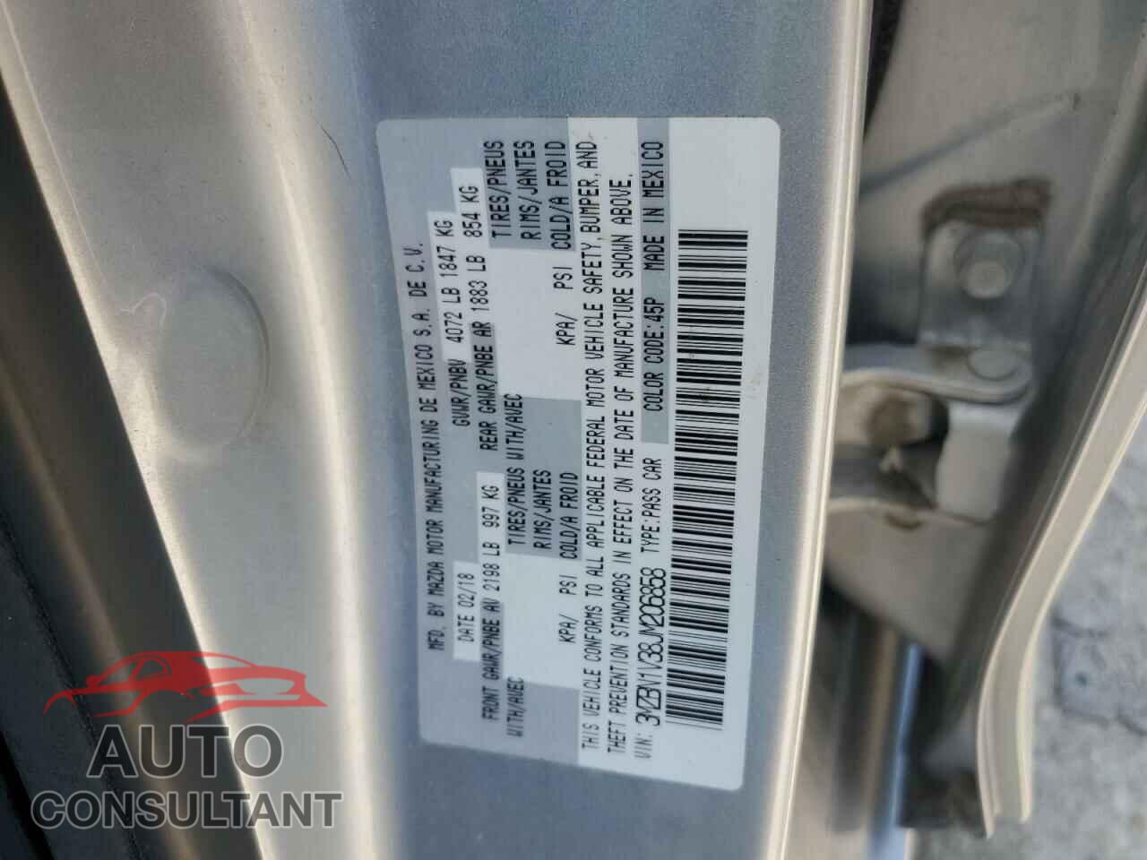 MAZDA 3 2018 - 3MZBN1V38JM206858