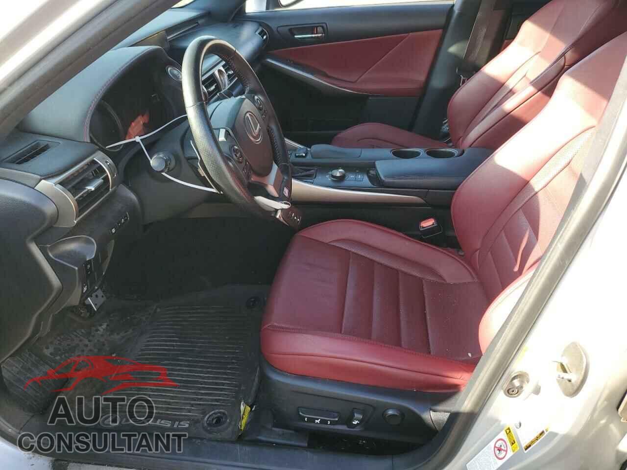 LEXUS IS 2015 - JTHBE1D28F5021670
