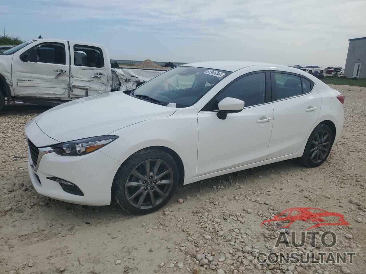 MAZDA 3 2018 - 3MZBN1V35JM262904