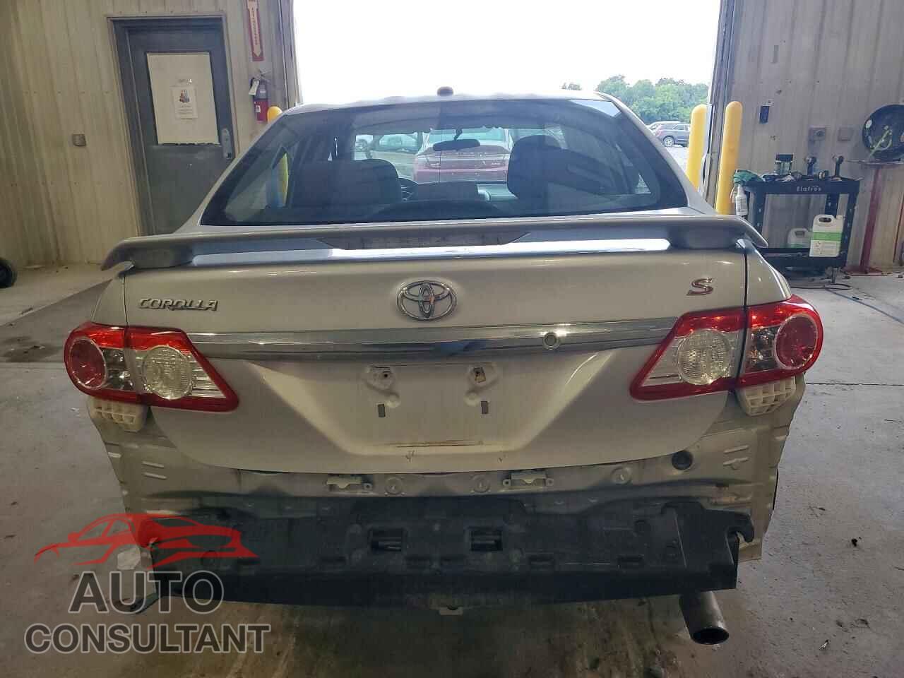 TOYOTA COROLLA 2011 - 2T1BU4EE8BC685737