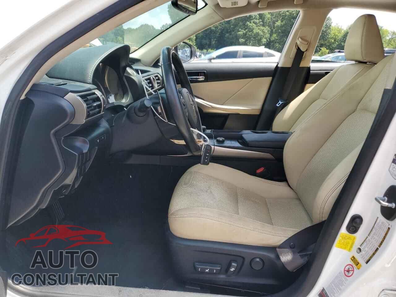 LEXUS IS 2015 - JTHBF1D23F5067758