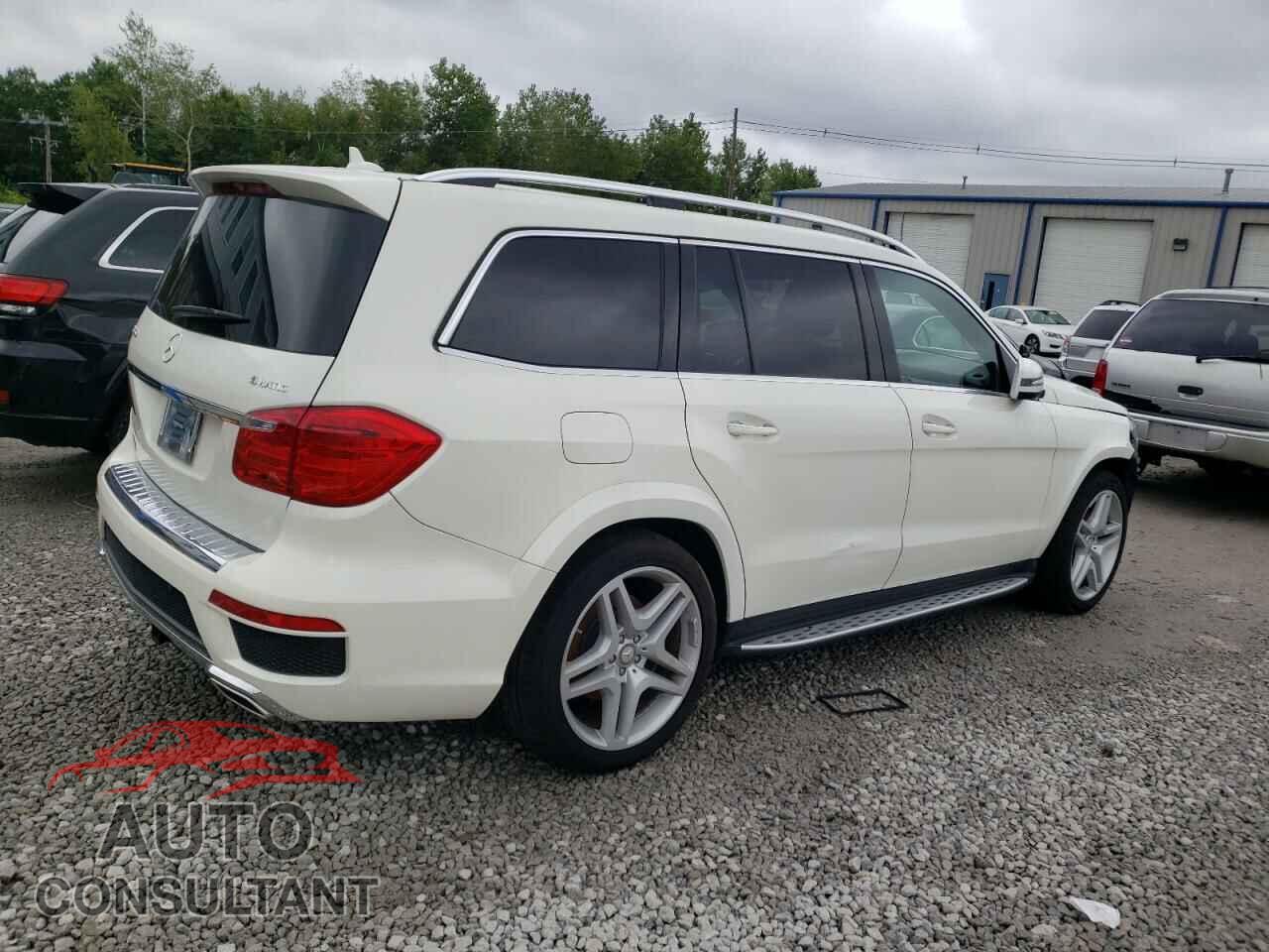 MERCEDES-BENZ GL-CLASS 2015 - 4JGDF7DEXFA555373