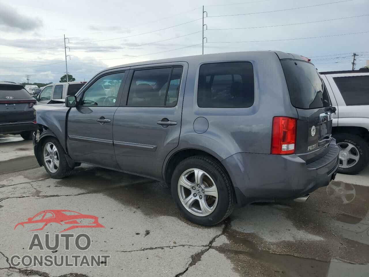 HONDA PILOT 2015 - 5FNYF3H51FB006144