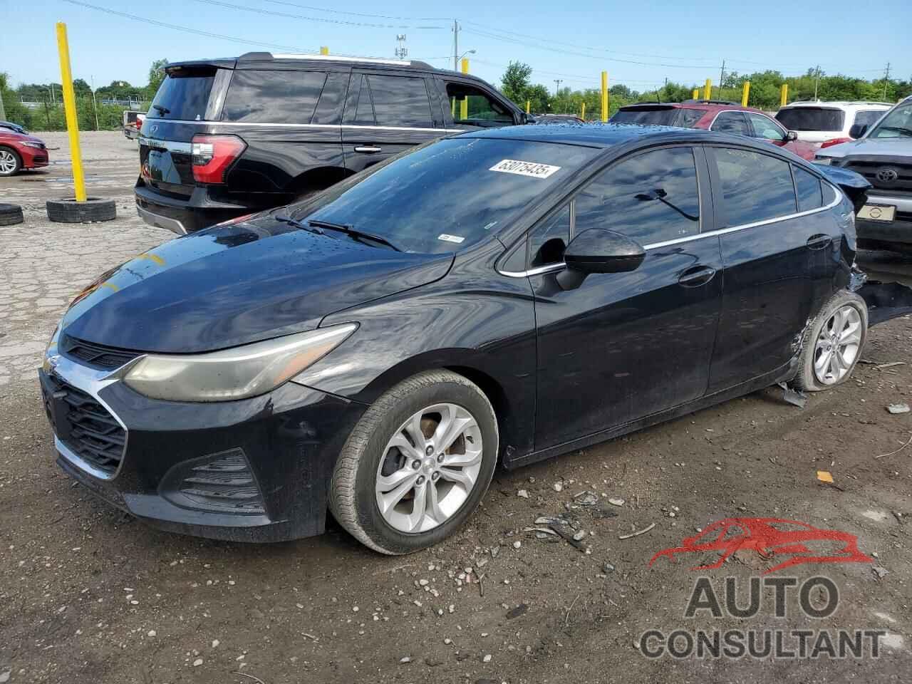 CHEVROLET CRUZE 2019 - 1G1BE5SM8K7118176