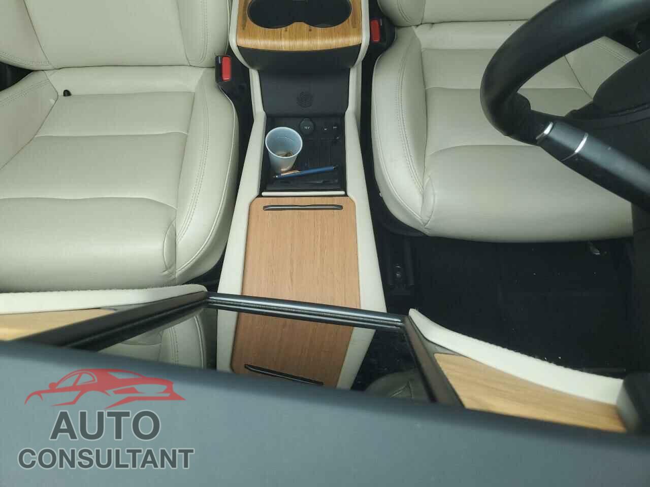TESLA MODEL S 2020 - 5YJSA1E2XLF403088