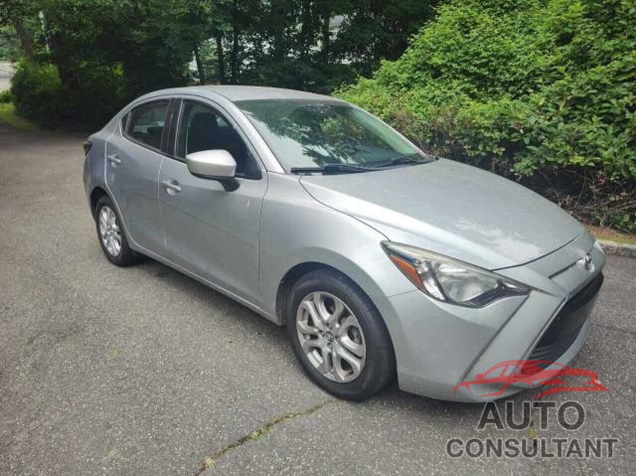 TOYOTA YARIS 2018 - 3MYDLBYV3JY321883