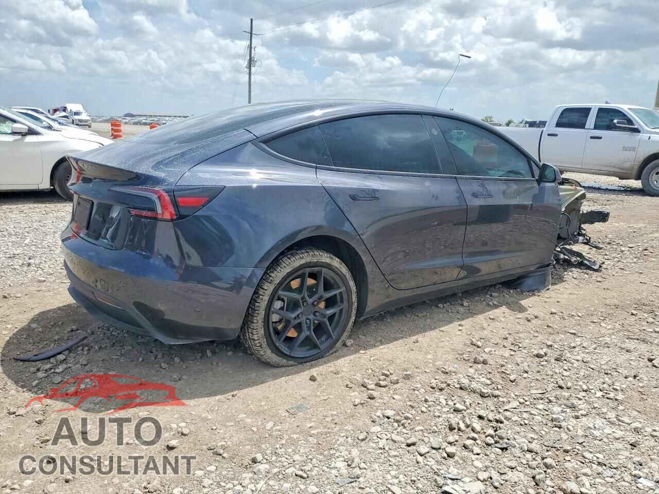 TESLA MODEL 3 2024 - 5YJ3E1EA9RF725245