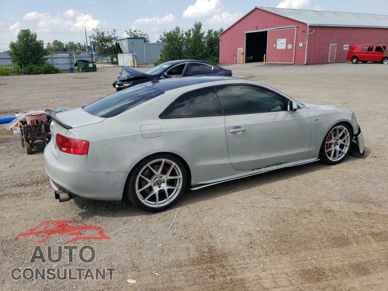 AUDI S5/RS5 2011 - WAULVBFRXBA010108