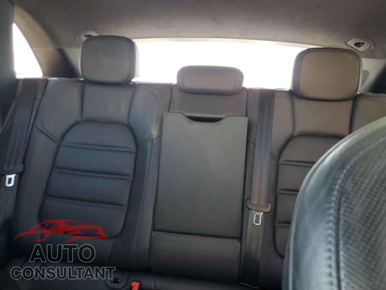 PORSCHE MACAN 2015 - WP1AF2A5XFLB97841