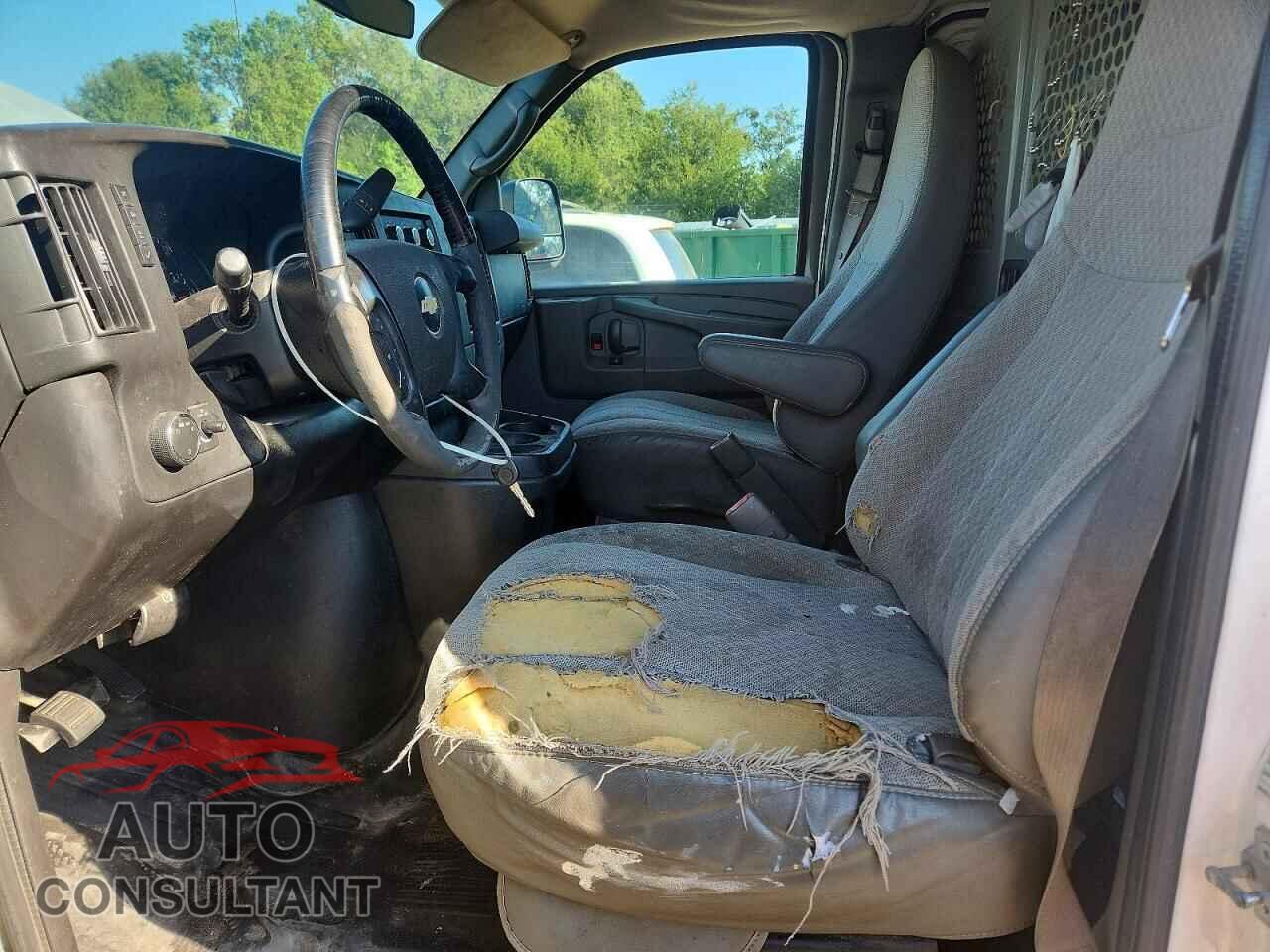 CHEVROLET EXPRESS 2011 - 1GCWGFCA0B1187640