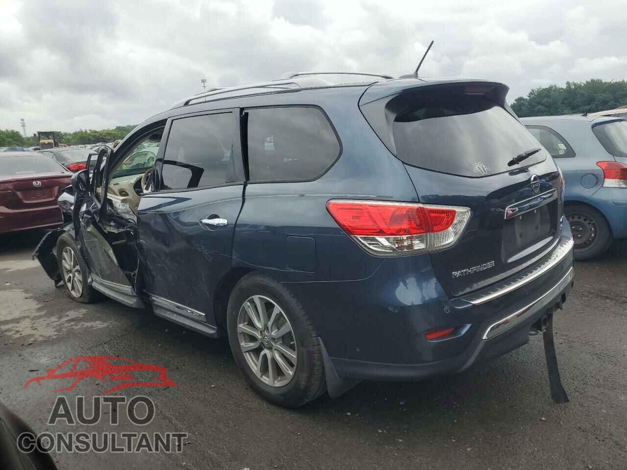 NISSAN PATHFINDER 2015 - 5N1AR2MM3FC645859
