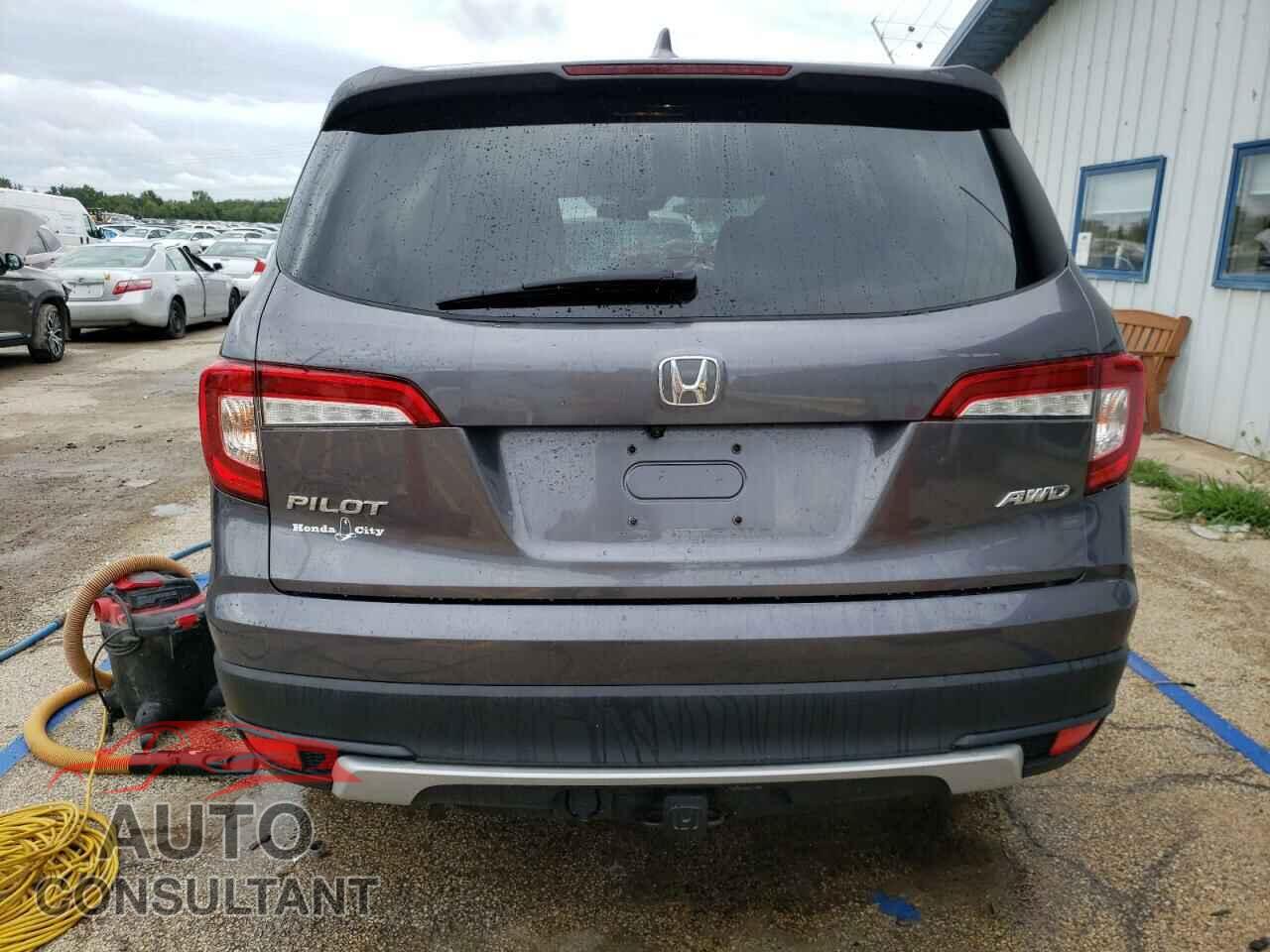 HONDA PILOT 2021 - 5FNYF6H33MB090206