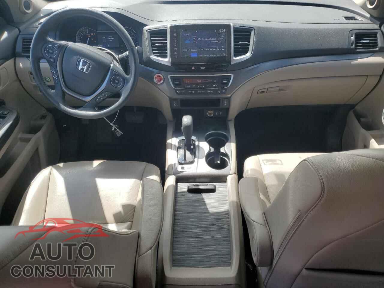 HONDA PILOT 2017 - 5FNYF5H52HB045517