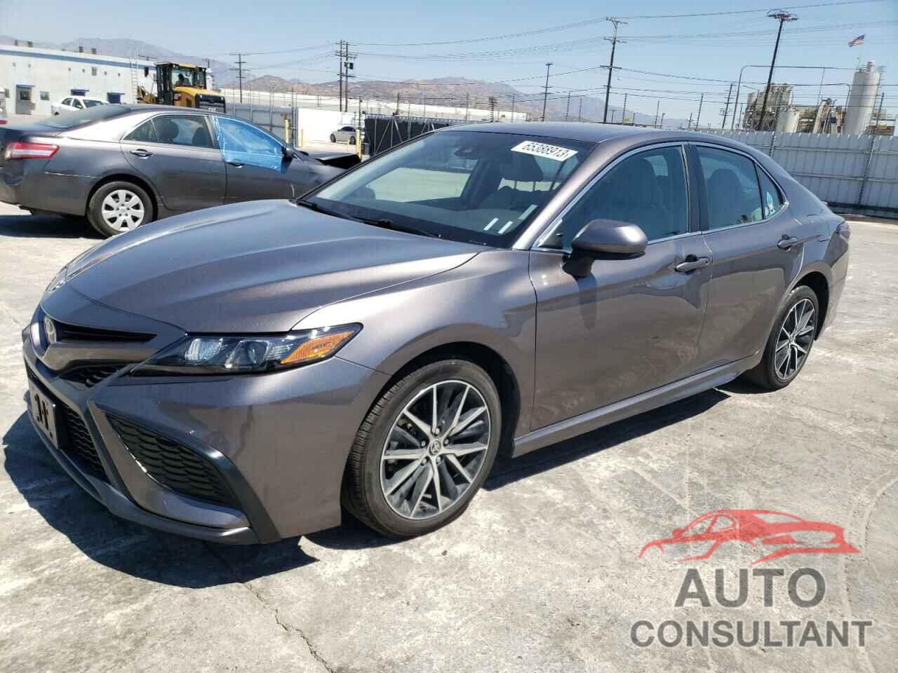 TOYOTA CAMRY 2021 - 4T1G11AK8MU580478