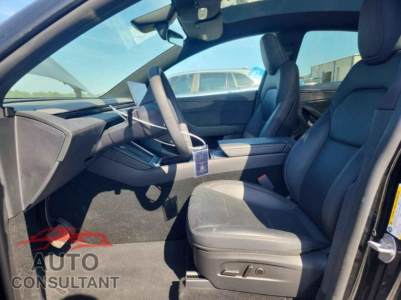 TESLA MODEL Y 2026 - 7SAYGDEE7TF604518